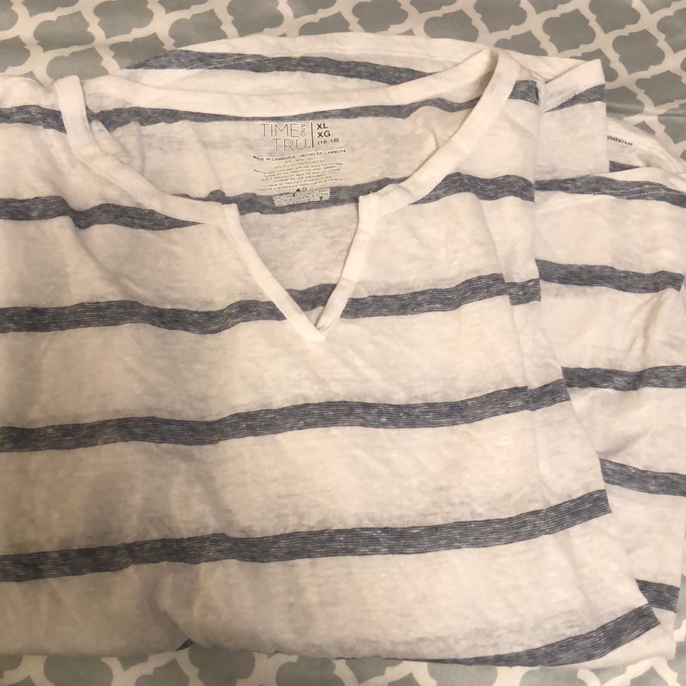 Women’s tee